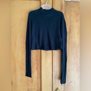 Long sleeve black midriff top